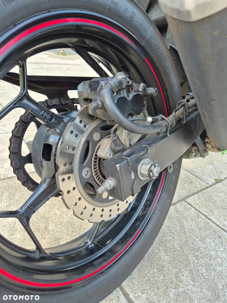 Kawasaki Ninja 300 ABS - 13