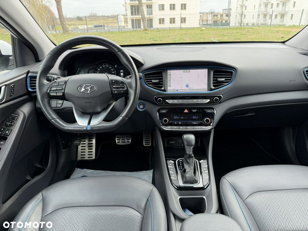 Hyundai IONIQ - 22