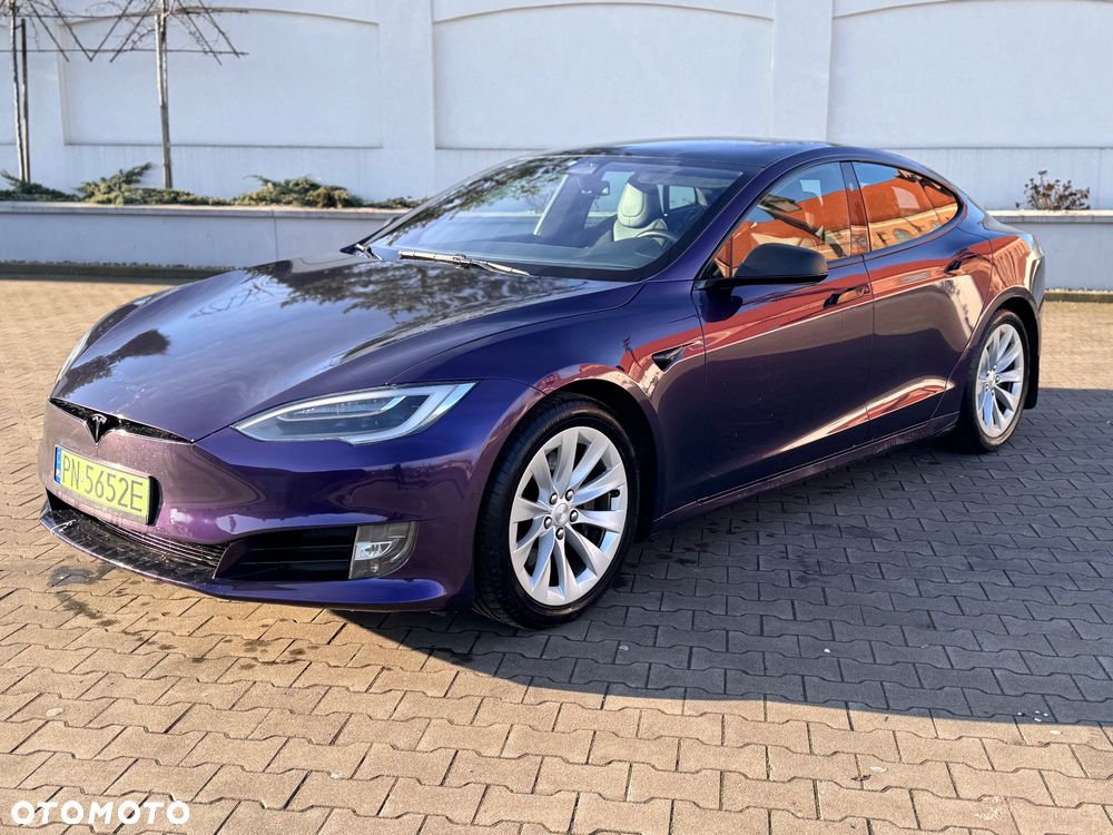 Tesla Model S - 6