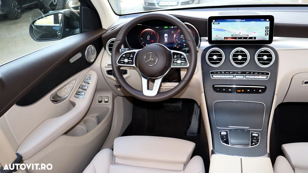 Mercedes-Benz GLC 300 e 4MATIC - 19