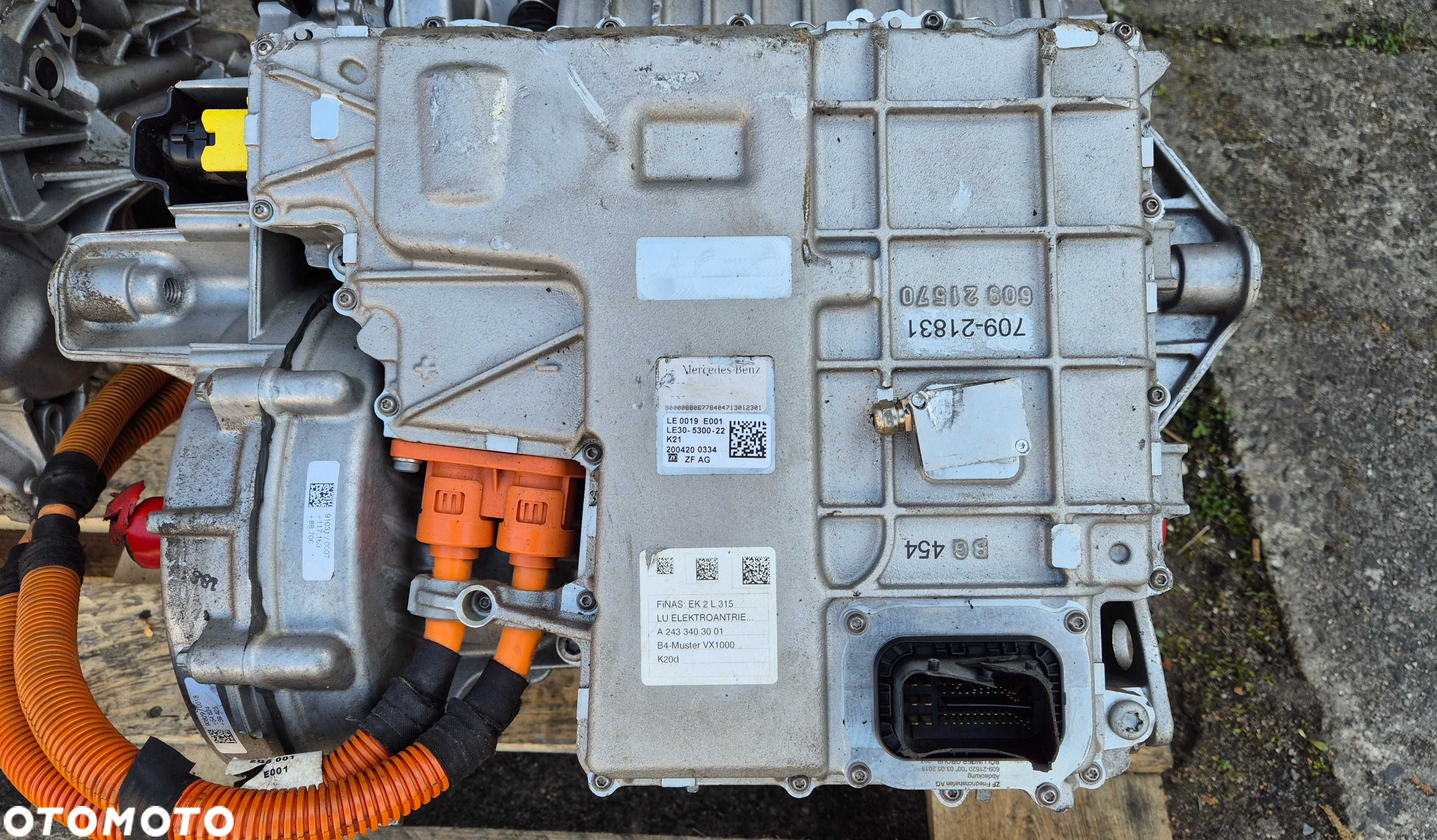 MERCEDES-BENZ Moduł System Napędowy eATS A24‍334‍030‍01 - 6