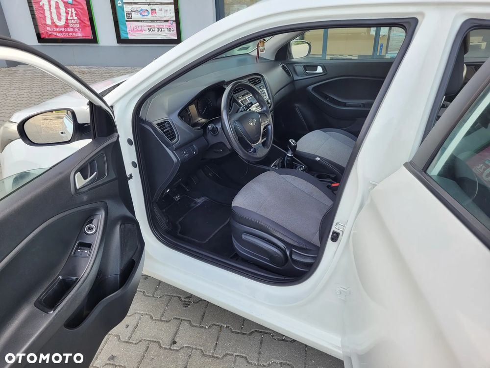 Hyundai i20 1.1 CRDi BlueDrive Comfort - 13