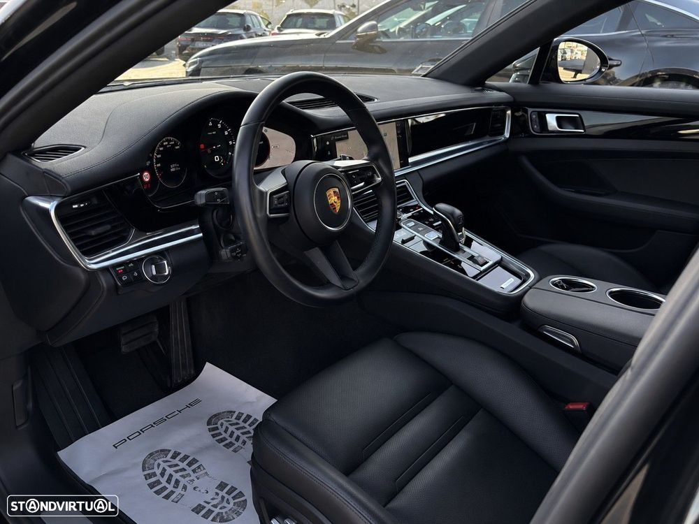 Porsche Panamera 4 - 11