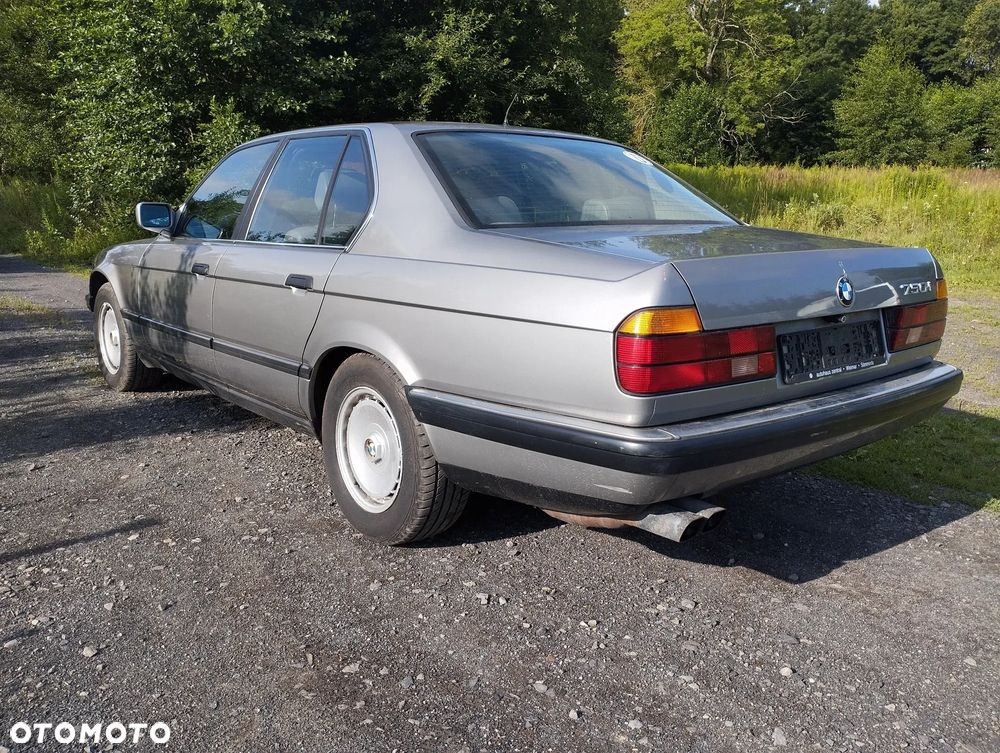 BMW Seria 7 750i - 13
