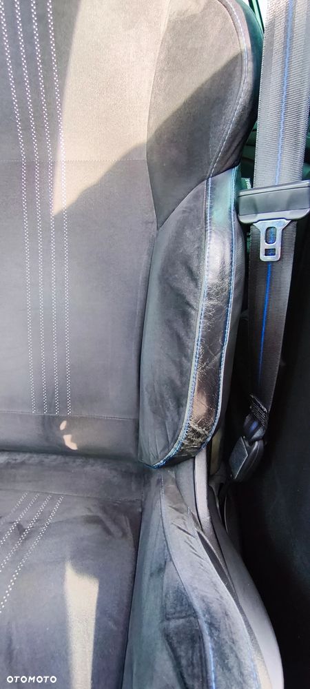 Renault Megane 1.6 TCe GT EDC - 33