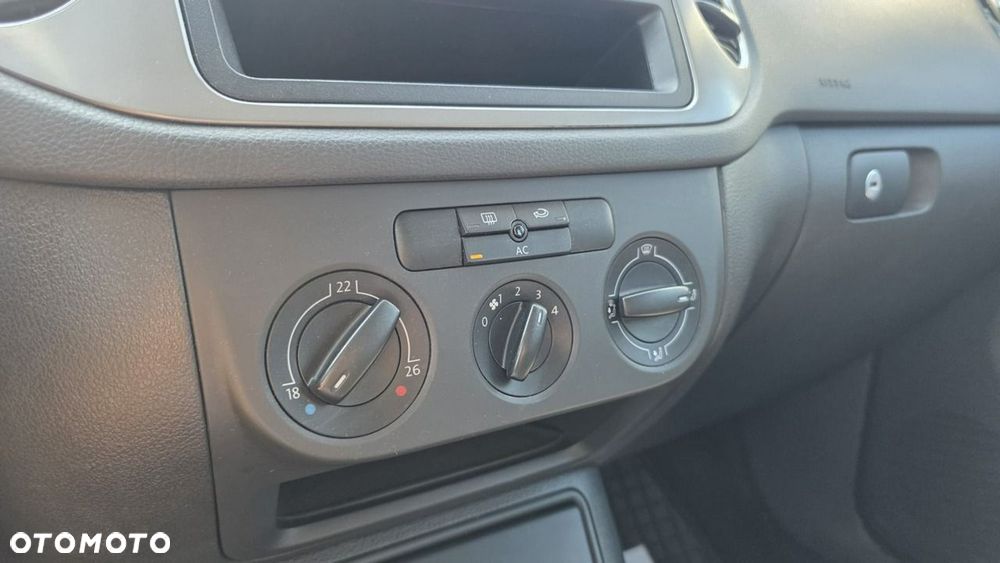 Volkswagen Tiguan - 13