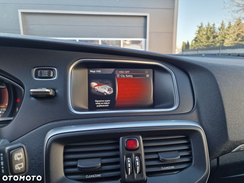 Volvo V40 Cross Country D2 Geartronic Momentum - 34