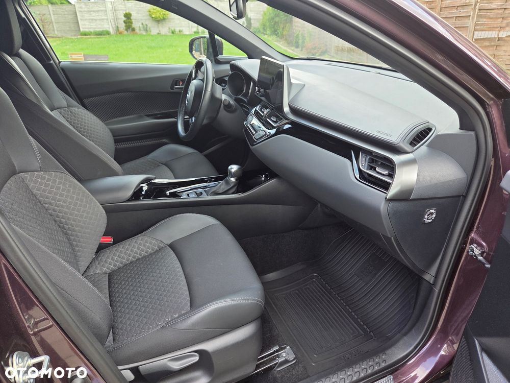 Toyota C-HR 2.0 Hybrid Executive - 4
