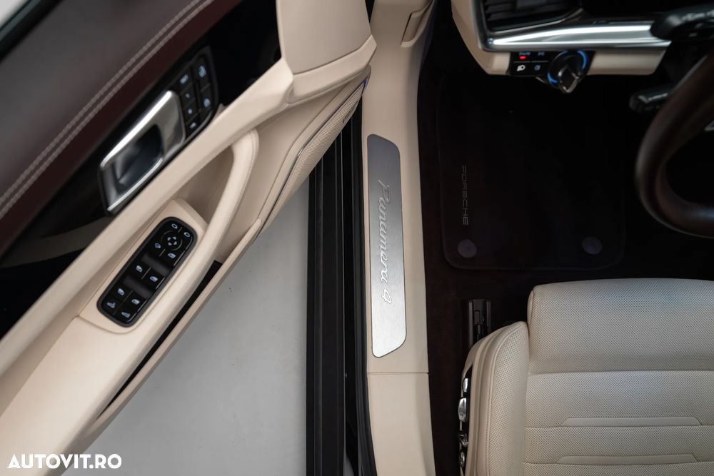 Porsche Panamera 4 - 17