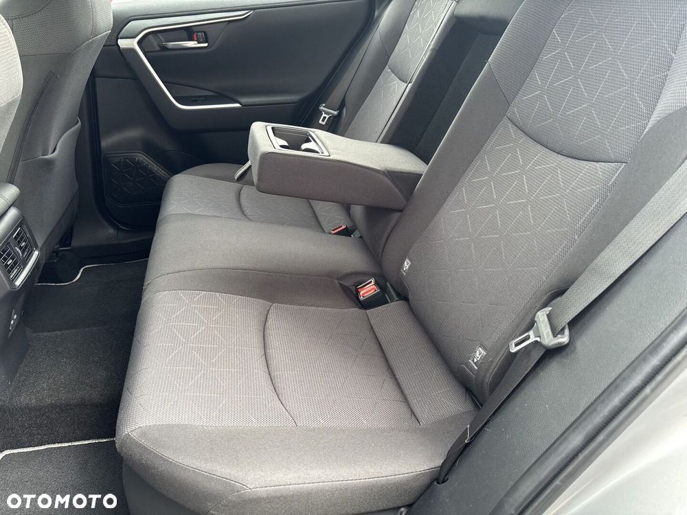 Toyota RAV4 - 11