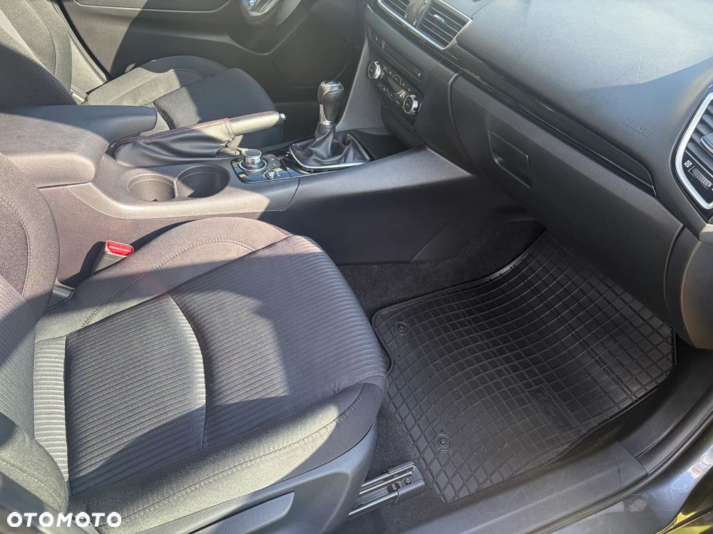 Mazda 3 2.0 Skyenergy EU6 - 17