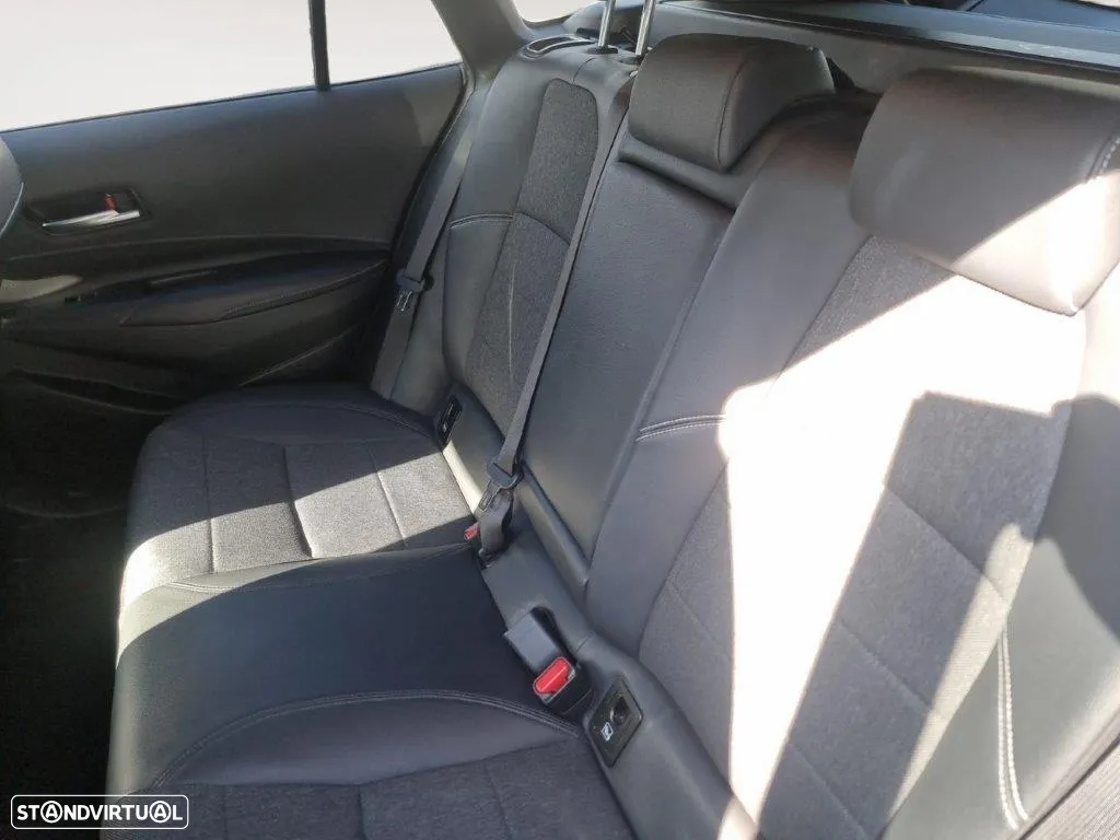 Toyota Corolla Touring Sports 1.8 Hybrid Comfort - 17
