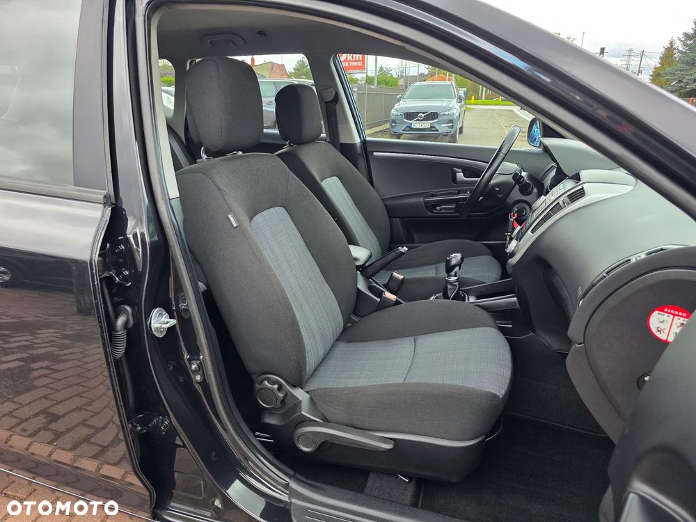 Kia Ceed 1.6 CRDi Spirit - 11