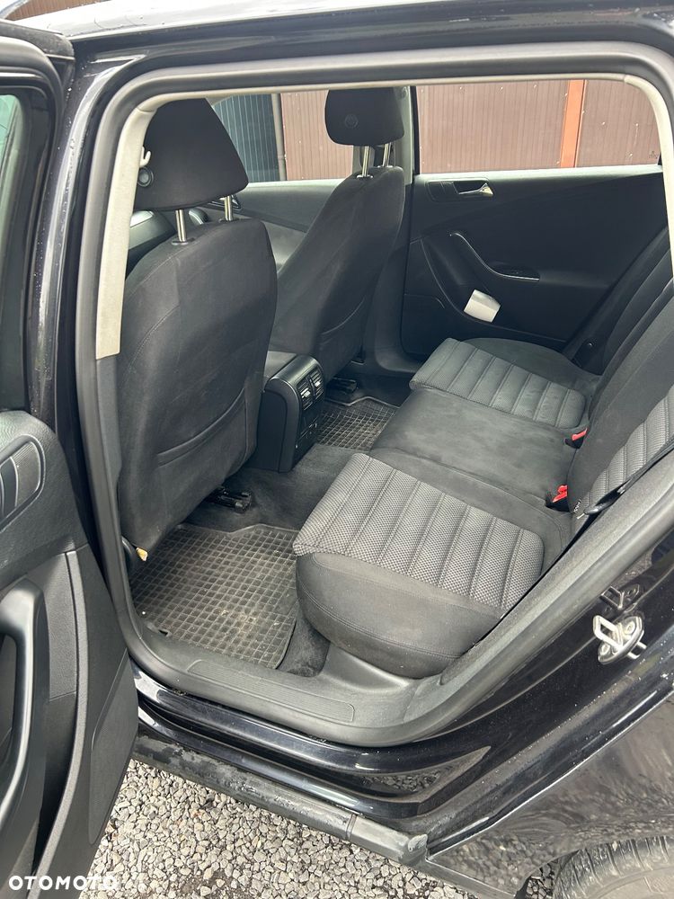 Volkswagen Passat 2.0 TDI Comfortline - 9