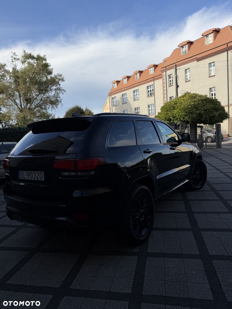 Jeep Grand Cherokee - 16