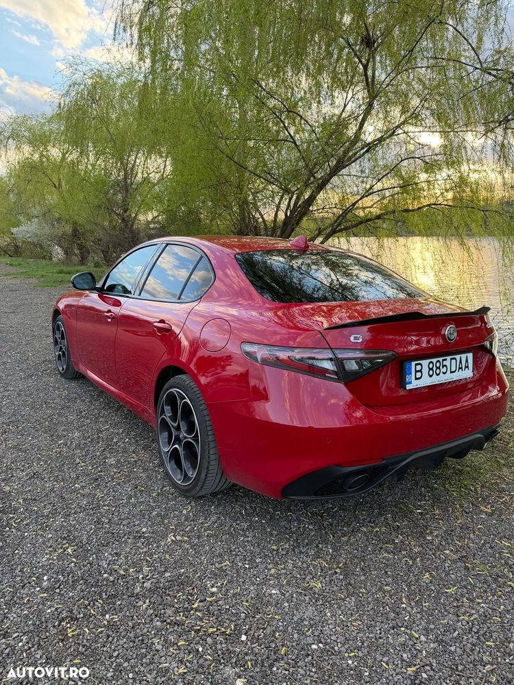 Alfa Romeo Giulia 2.0 Turbo 16V AT8-Q4 Competizione - 8