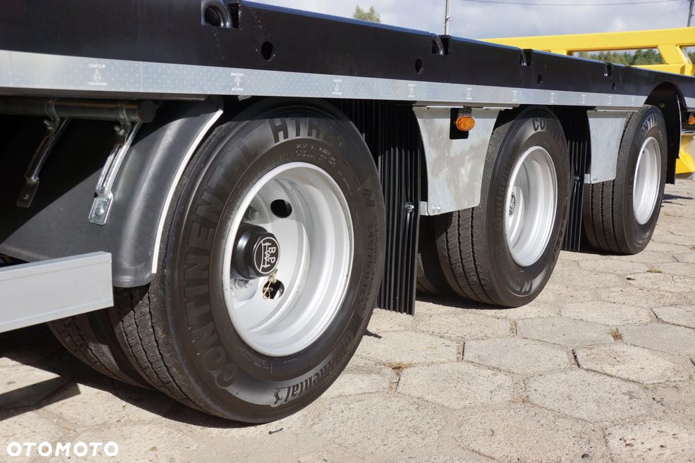 Inny uniwersalna platforma niskopodwoziowa typu JUMBO - 11