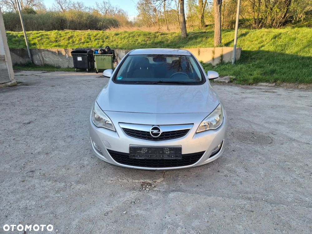Opel Astra 1.7 CDTI DPF Design Edition - 4