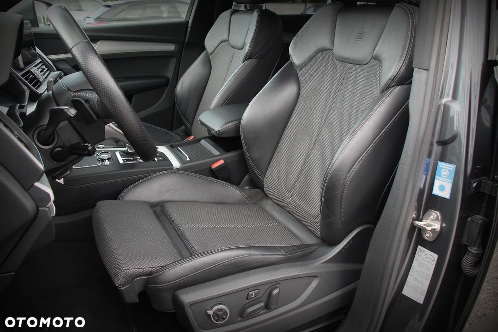Audi Q5 55 TFSIe quattro S tronic S line - 11