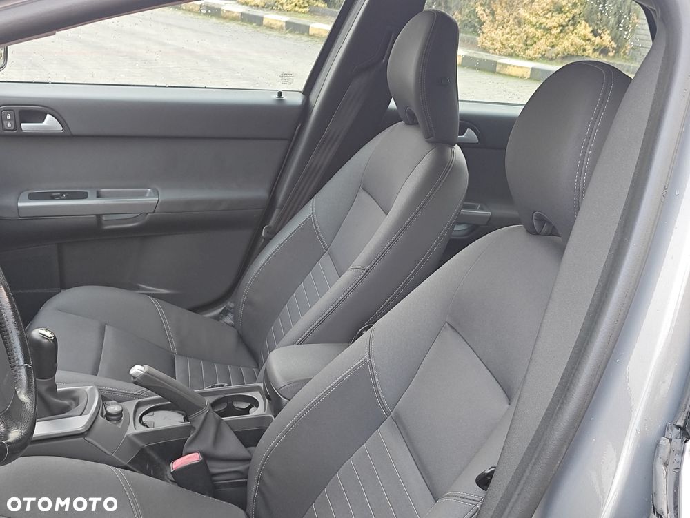 Volvo S40 2.4 Momentum - 9