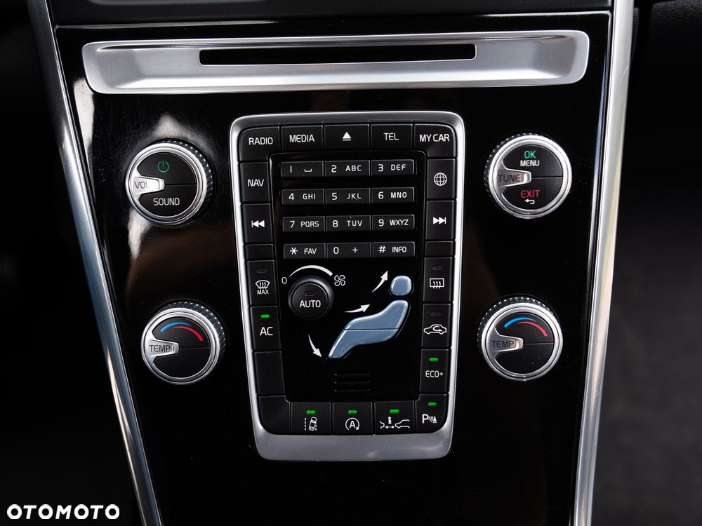 Volvo XC 60 D3 Geartronic Momentum - 37