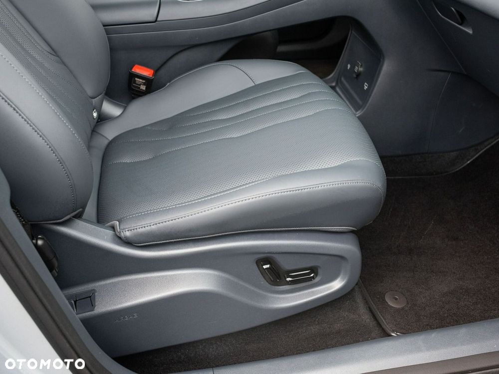 Geely Starray EM-i 1.5 PHEV Pro - 29