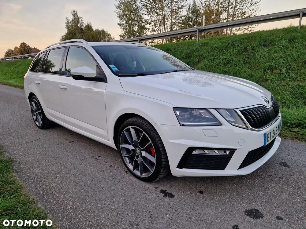 Skoda Octavia 2.0 TDI 4x4 DSG RS - 1