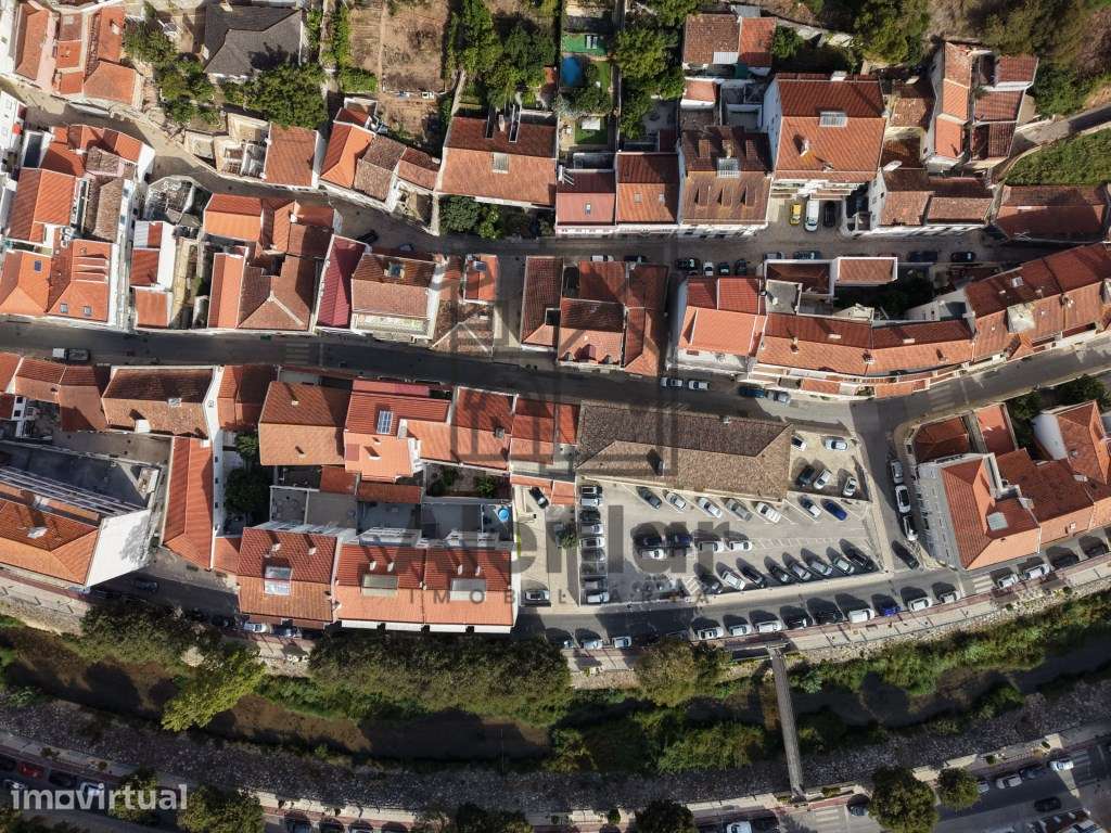 Prédio para remodelação - Alenquer - Grande imagem: 2/25