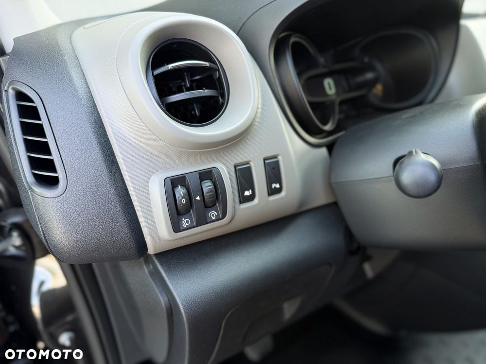 Renault Traffic DCi90 - 19