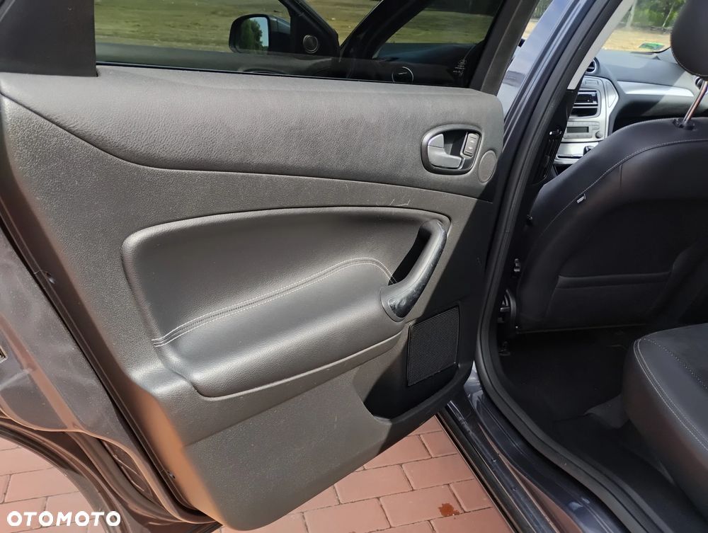 Ford Mondeo 2.0 TDCi Titanium - 33