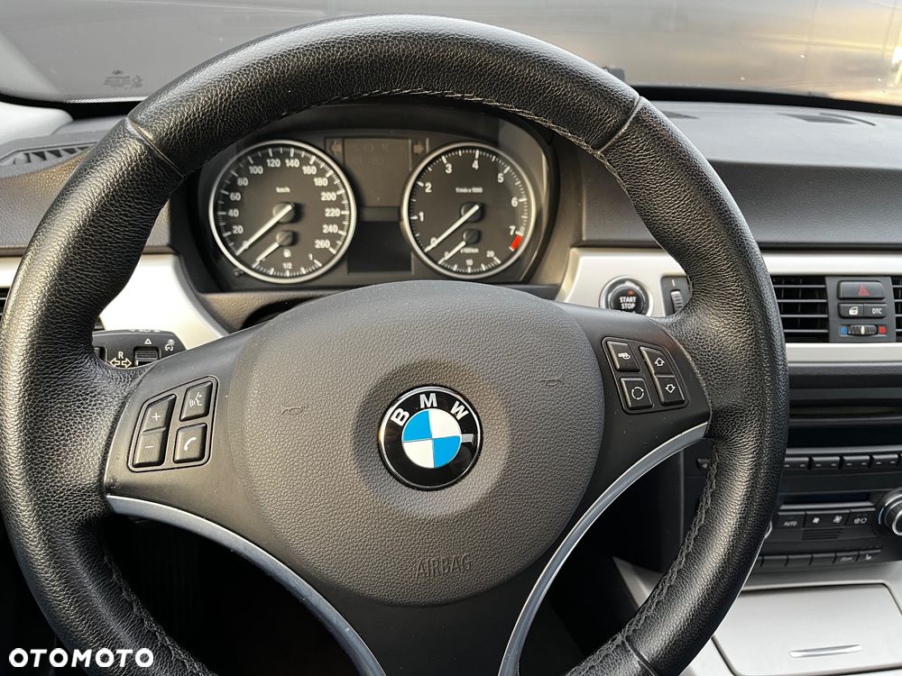 BMW Seria 3 320i Edition Lifestyle - 14