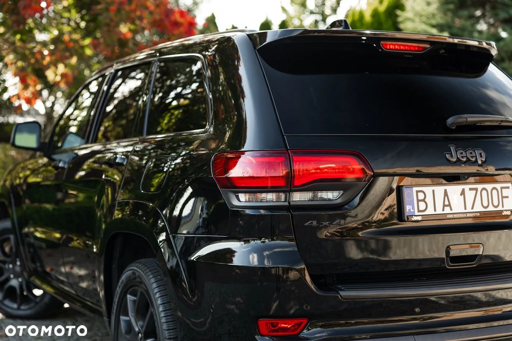 Jeep Grand Cherokee - 15
