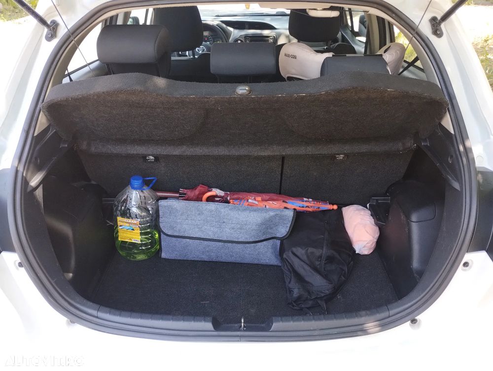 Toyota Yaris 1.5 VVT-i HSD Exclusive - 11