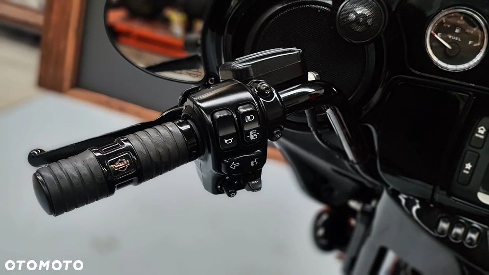 Harley-Davidson Touring Street Glide - 29