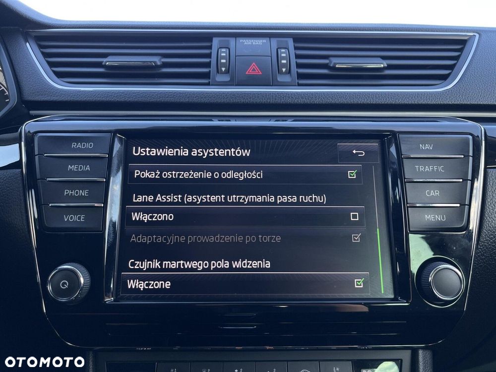 Skoda Superb 1.8 TSI L&K DSG - 26