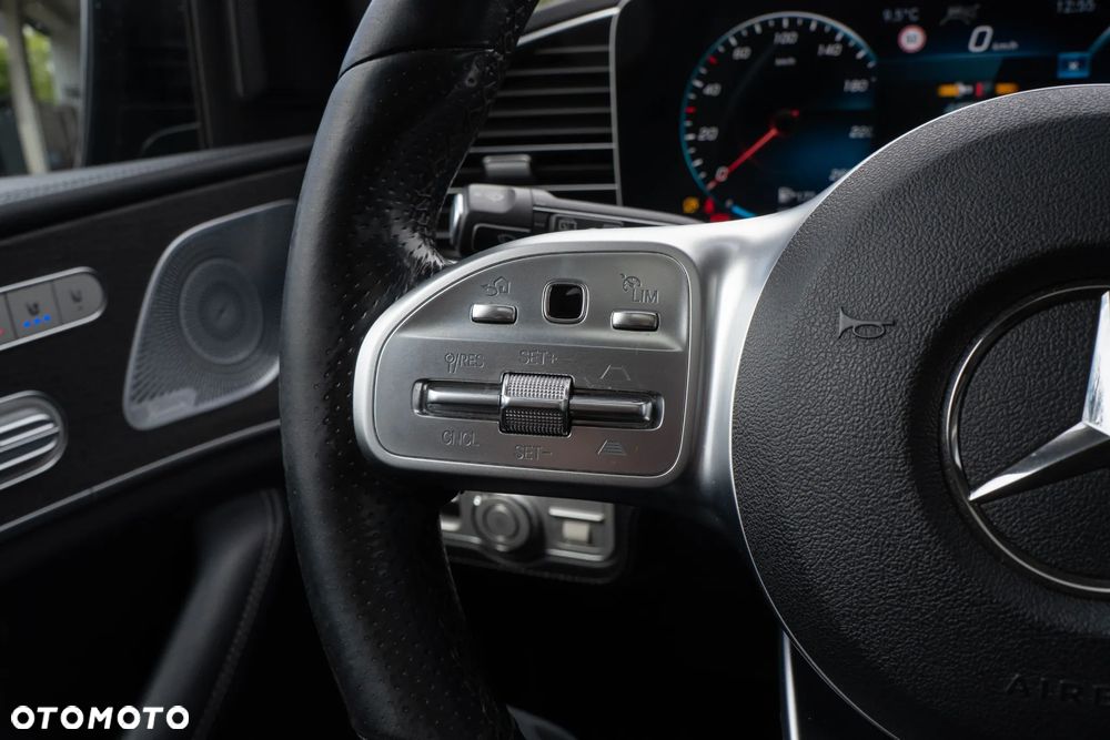 Mercedes-Benz GLS - 24