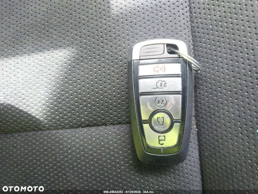 Ford Explorer - 13