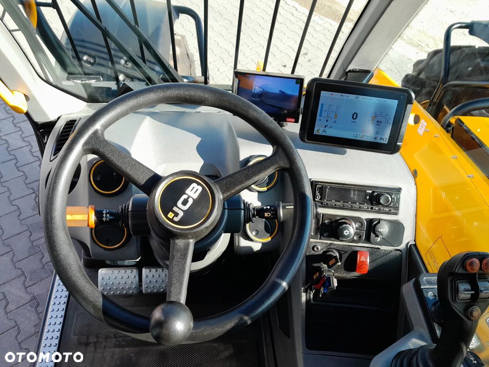 JCB 560-80 2023R agri - 24