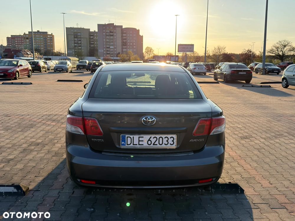 Toyota Avensis 2.0 D-4D Sol - 7