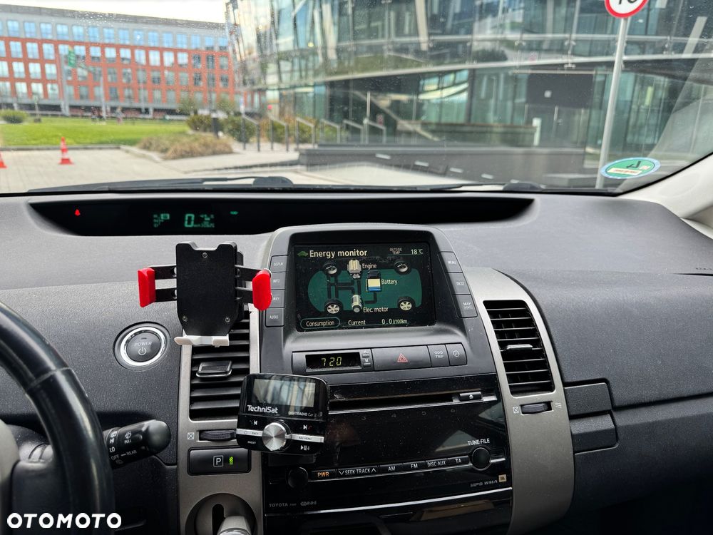 Toyota Prius 1.5 VVT-i Prestige - 17