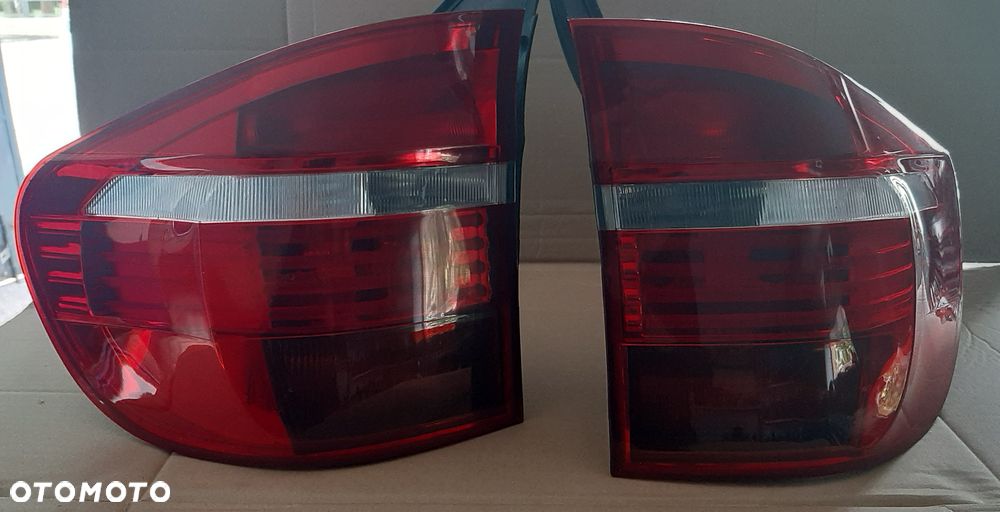 Lampa tylna BMW E70 przed liftingiem prawa lewa