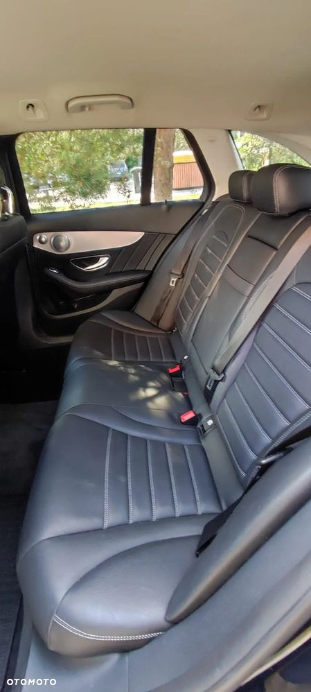 Mercedes-Benz Klasa C 220 (BlueTEC) d T 7G-TRONIC Exclusive - 3