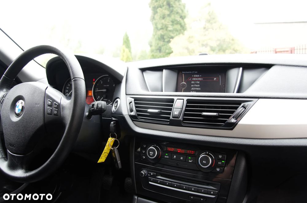 BMW X1 sDrive18d xLine - 11