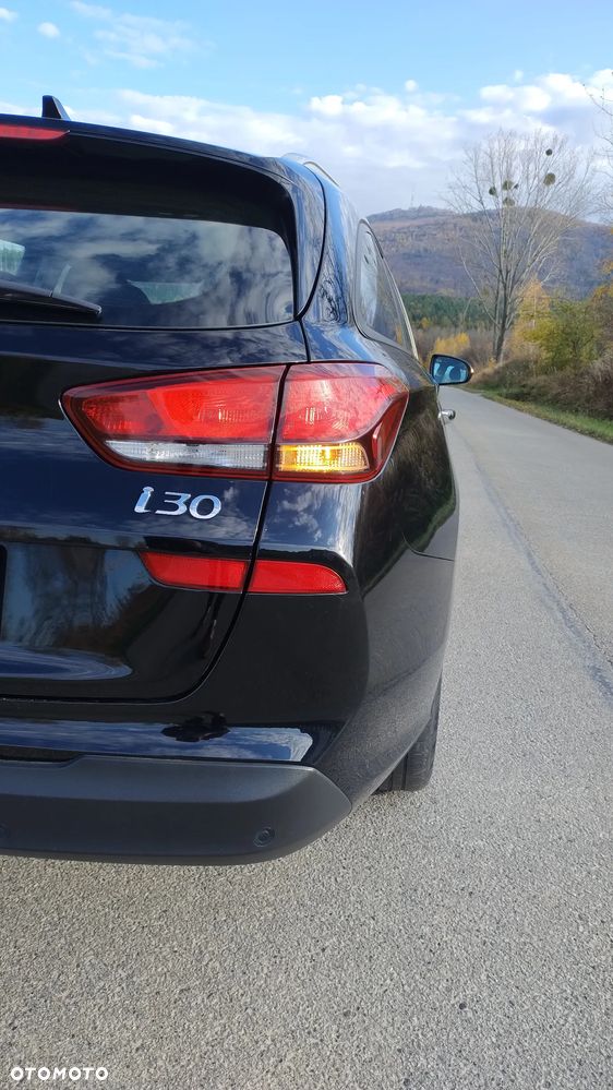 Hyundai i30 1.6 CRDi Classic + DCT - 14