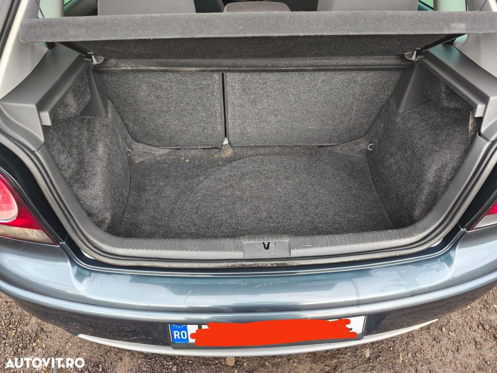 Volkswagen Polo 1.4 TDI Blue Motion Technology Allstar - 10