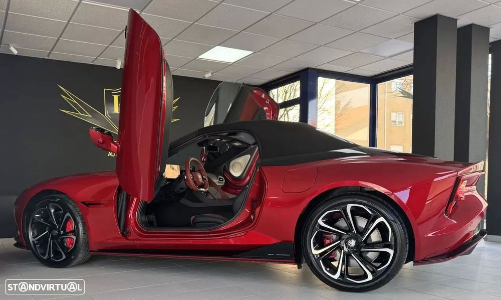 MG Cyberster 77 kWh GT - 36