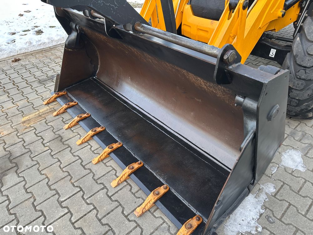 JCB 3CX Contractor - 4