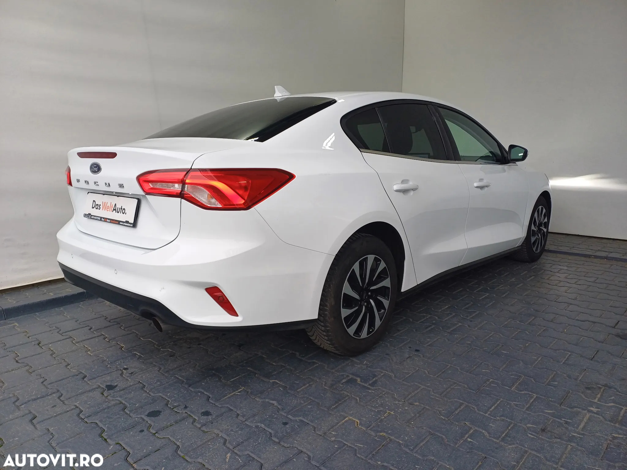 Ford Focus 1.0 EcoBoost Connected - 31