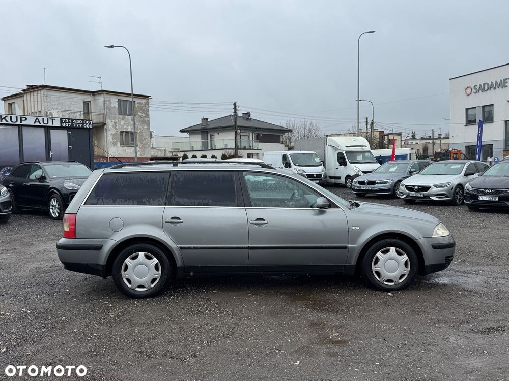 Volkswagen Passat 1.9 TDI Highline - 13