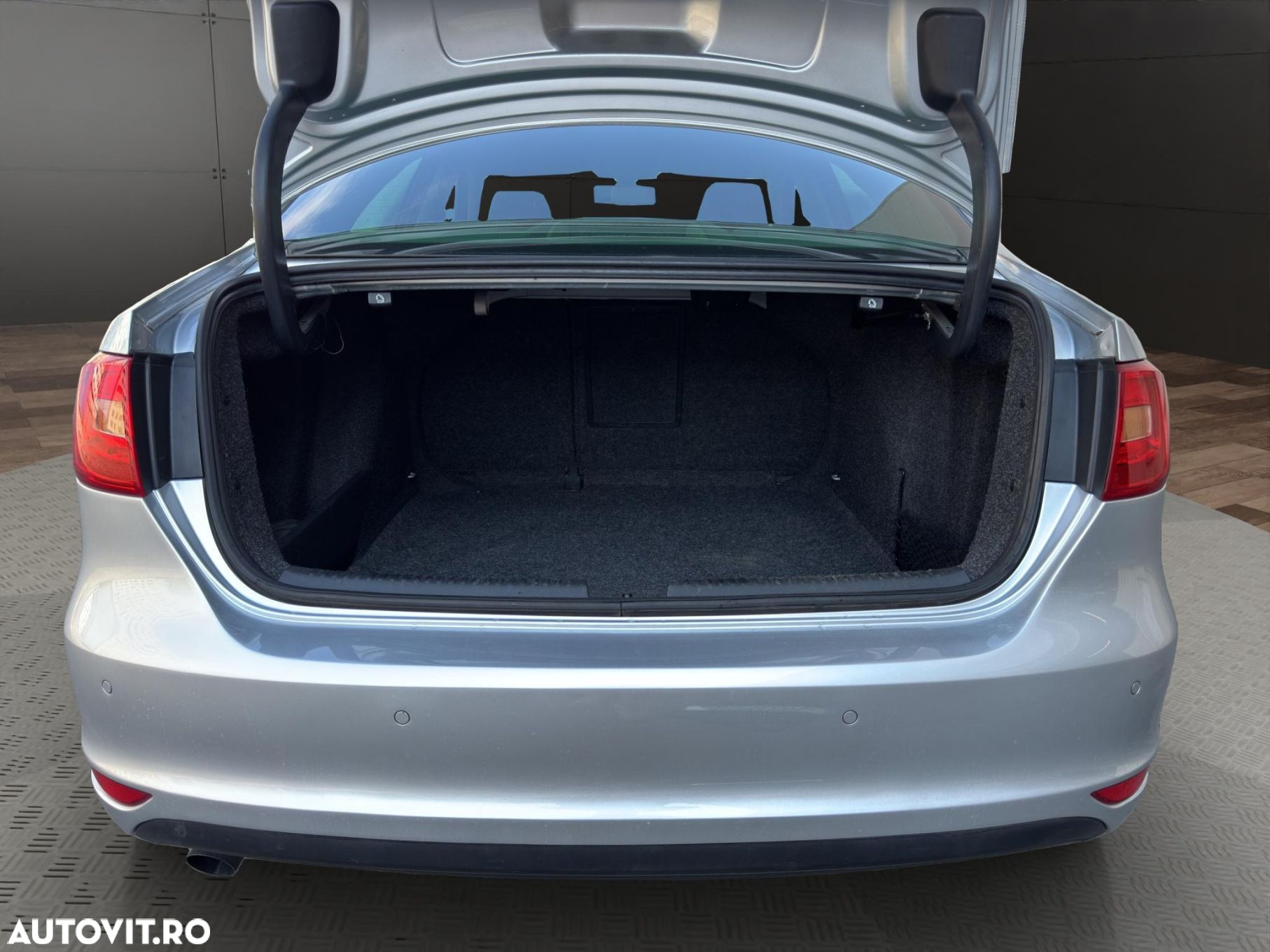 Volkswagen Jetta 1.6 TDI CR DPF Comfortline - 16